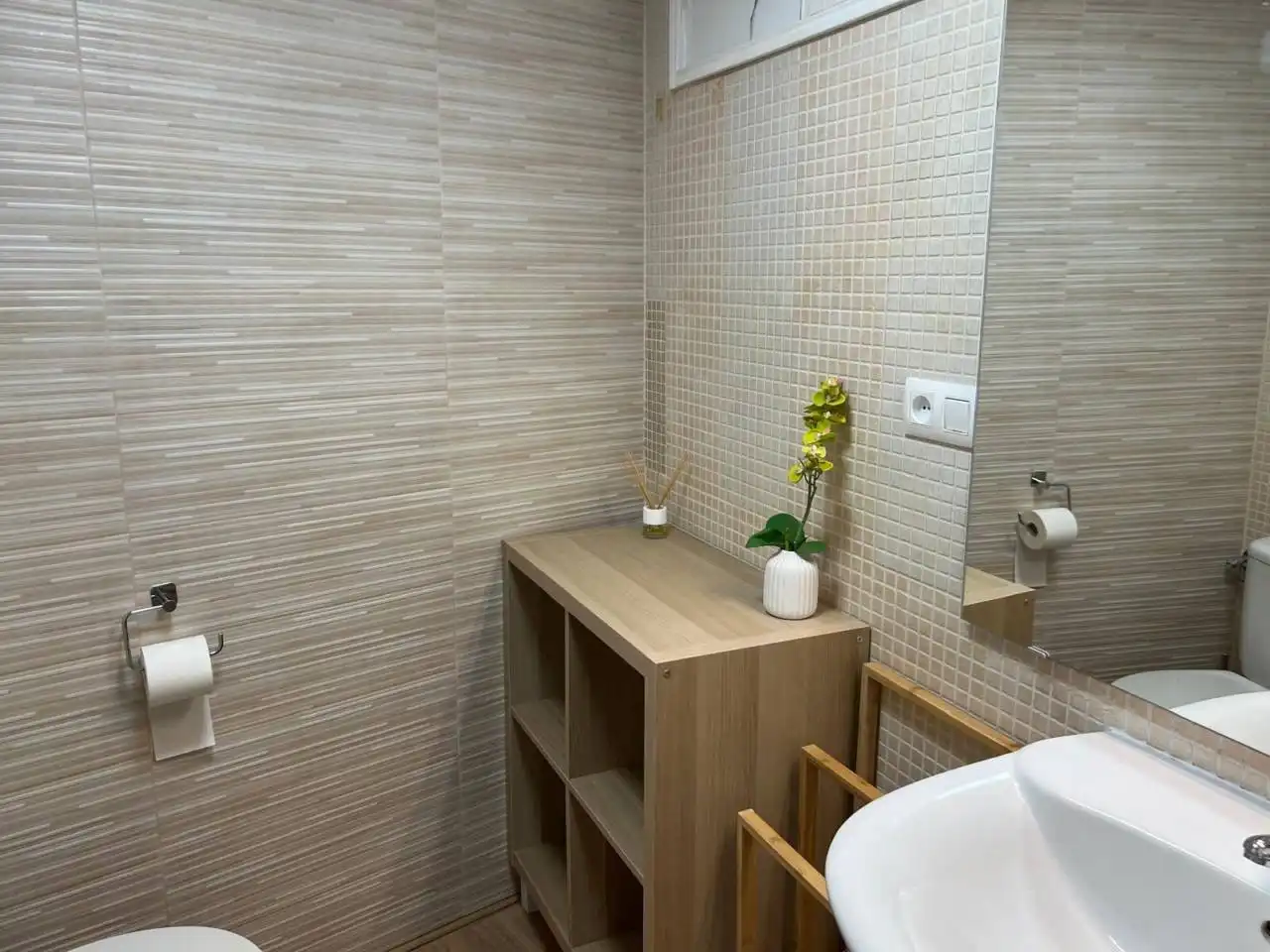 Badezimmer von Wohnungen zur Miete in Toledo mit Klimaanlage, Heizung und Möbliert