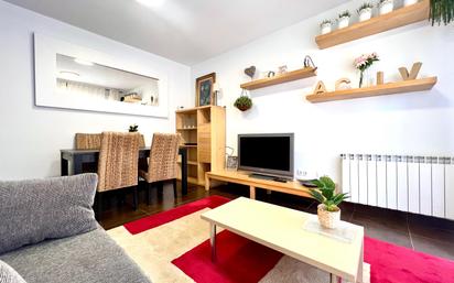 Sala d'estar de Àtic en venda en Miengo amb Calefacció, Jardí privat i Parquet