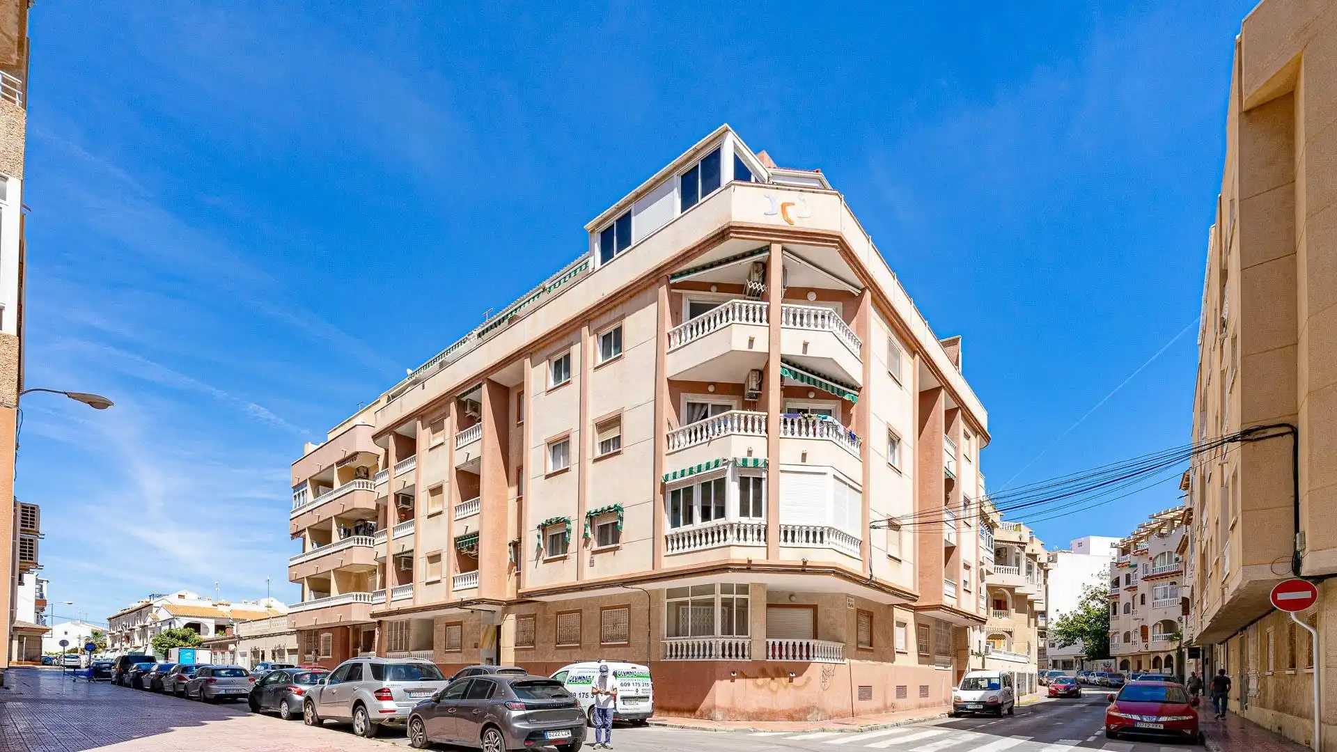 Vista exterior de Apartamento en venta en Torrevieja con Aire acondicionado, Terraza y Amueblado