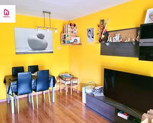 Living room of Flat for sale in Les Franqueses del Vallès  with Air Conditioner, Heating and Parquet flooring