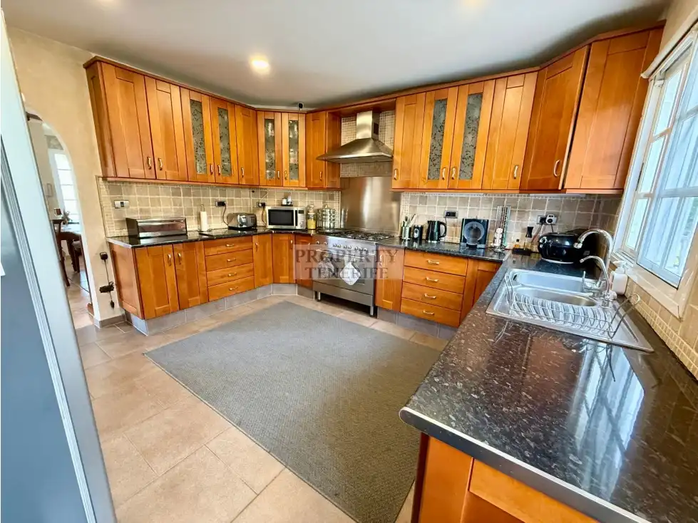 Cocina de Casa o chalet en venta en Arona con Terraza, Piscina y Amueblado