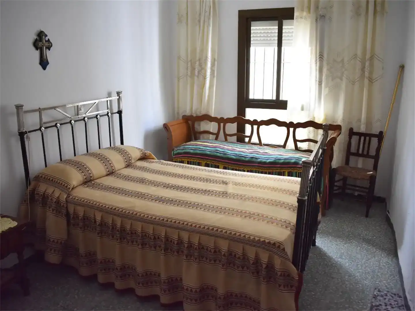 Dormitori de Casa adosada en venda en Majadas amb Aire condicionat, Traster i Moblat