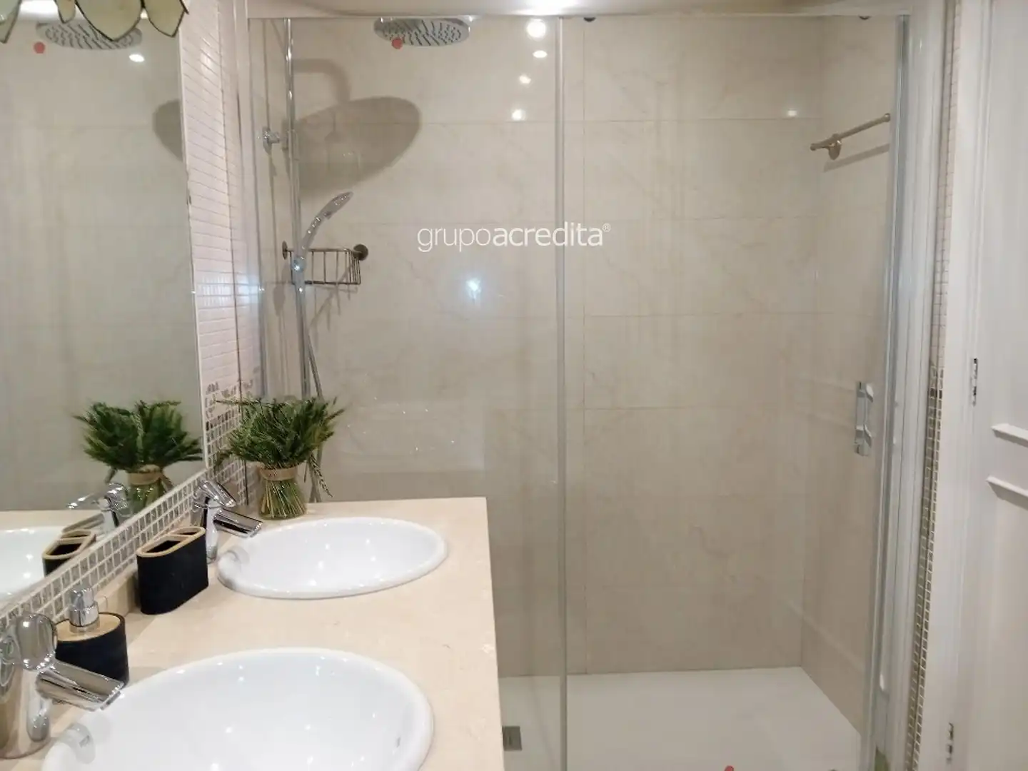 Flat for sale in Rosalía de Castro, 47, Ensanche - Sar