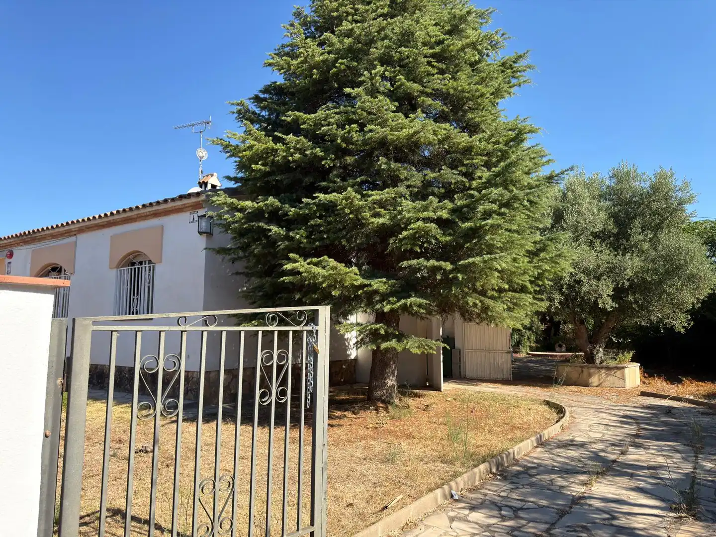 Casa amb jardí en venda a Carrer Cirerers 6, imagen 3