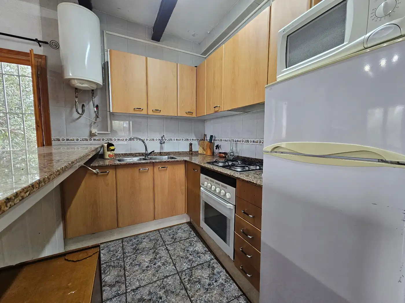 Cuina de Casa o xalet en venda en L'Ametlla de Mar  amb Jardí privat, Terrassa i Traster