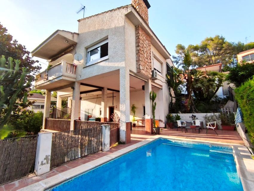 Vista exterior de Casa o chalet en venta en Godelleta con Aire acondicionado, Jardín privado y Terraza