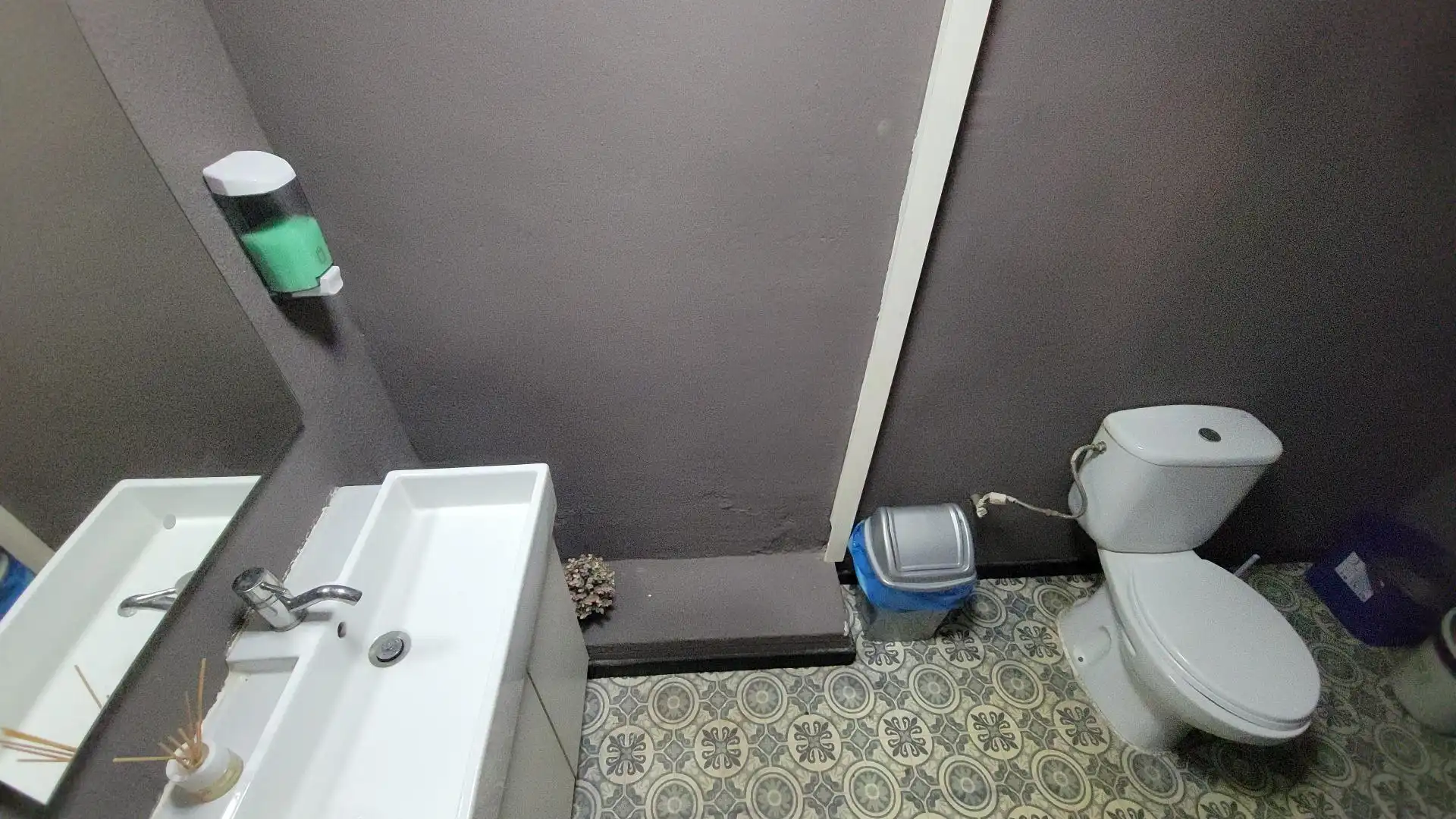 Geschaftsraum zur Miete in Carrer ESTRONCI DE L', Sanfeliu