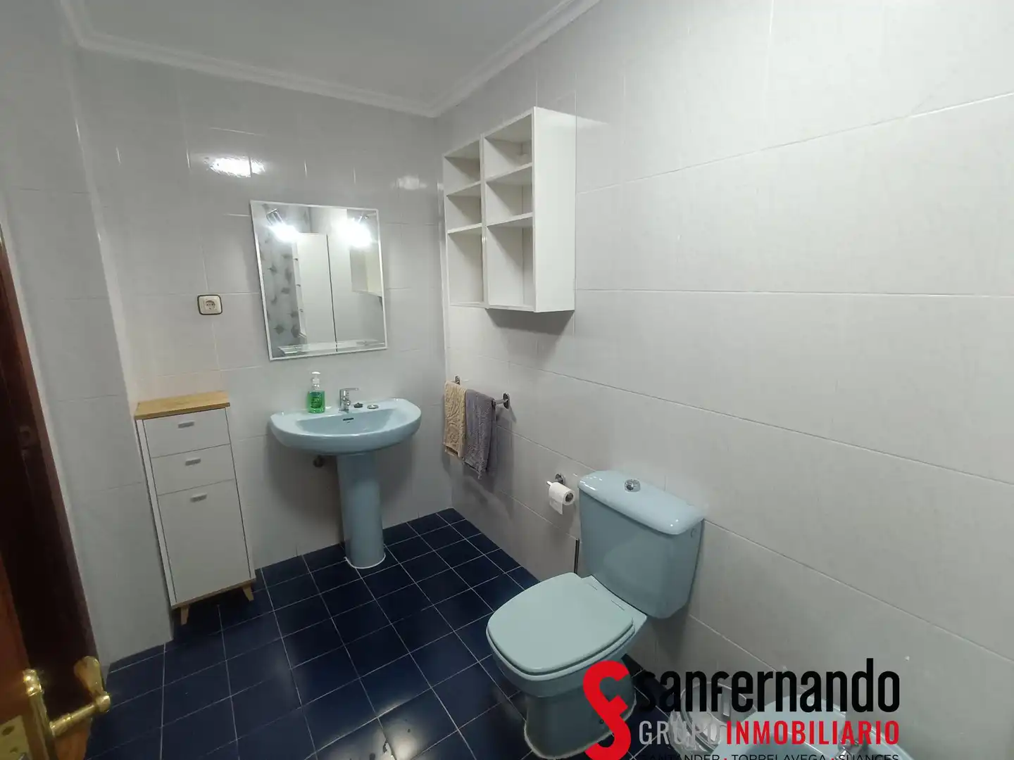 Bathroom of Flat for rent in Santander  with Heating, Parquet flooring and Furnished