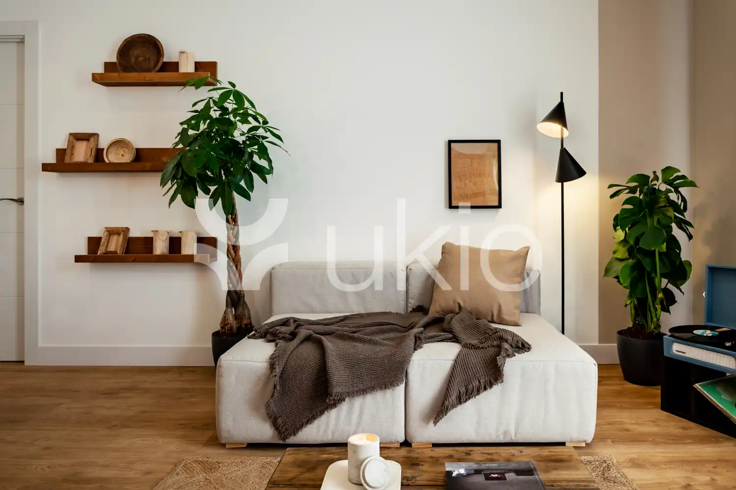 Wohnzimmer von Wohnungen zur Miete in Barcelona mit Klimaanlage, Möbliert und Ofen