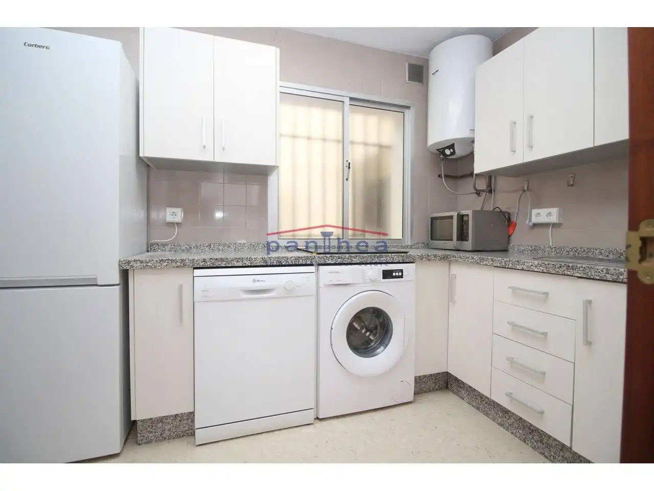 Cocina de Piso en venta en Rincón de la Victoria con Aire acondicionado, Terraza y Trastero