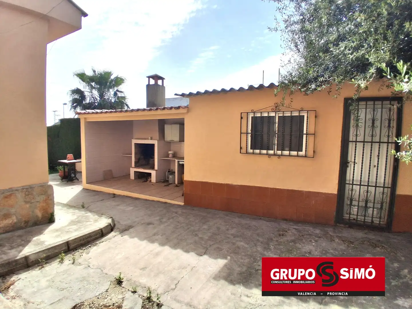 Vista exterior de Casa o chalet en venta en Picassent con Aire acondicionado, Jardín privado y Amueblado