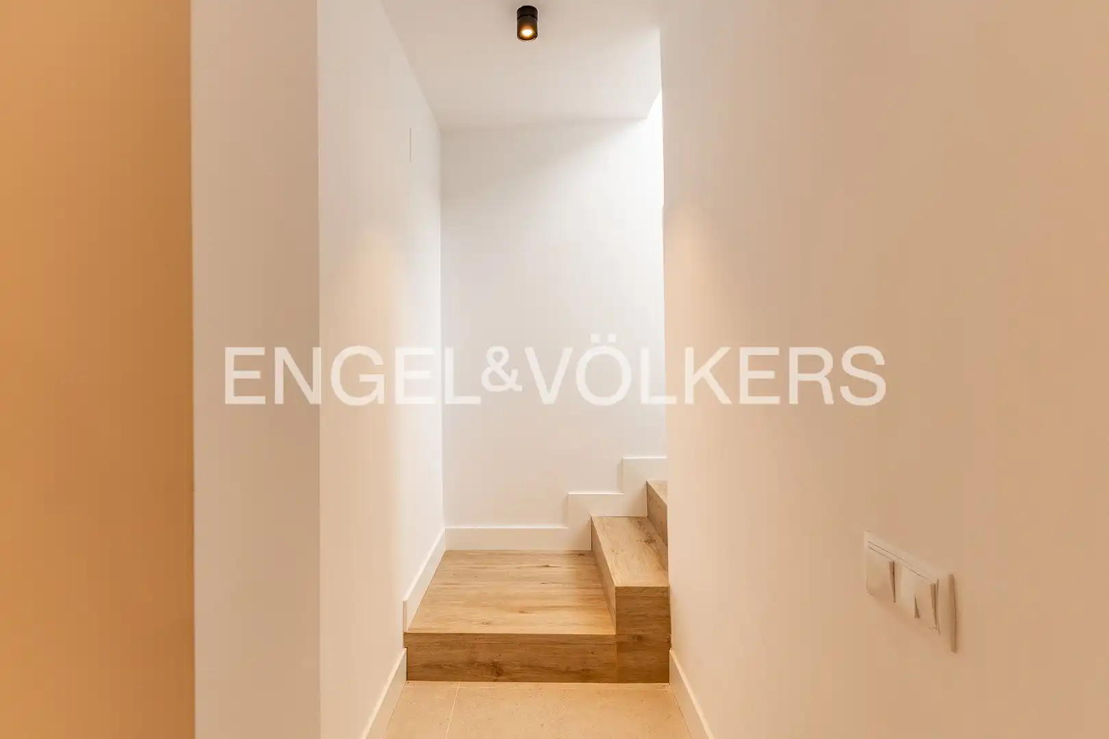 Casa amb terrassa en venda a Sant Cebrià de Vallalta, imagen 42