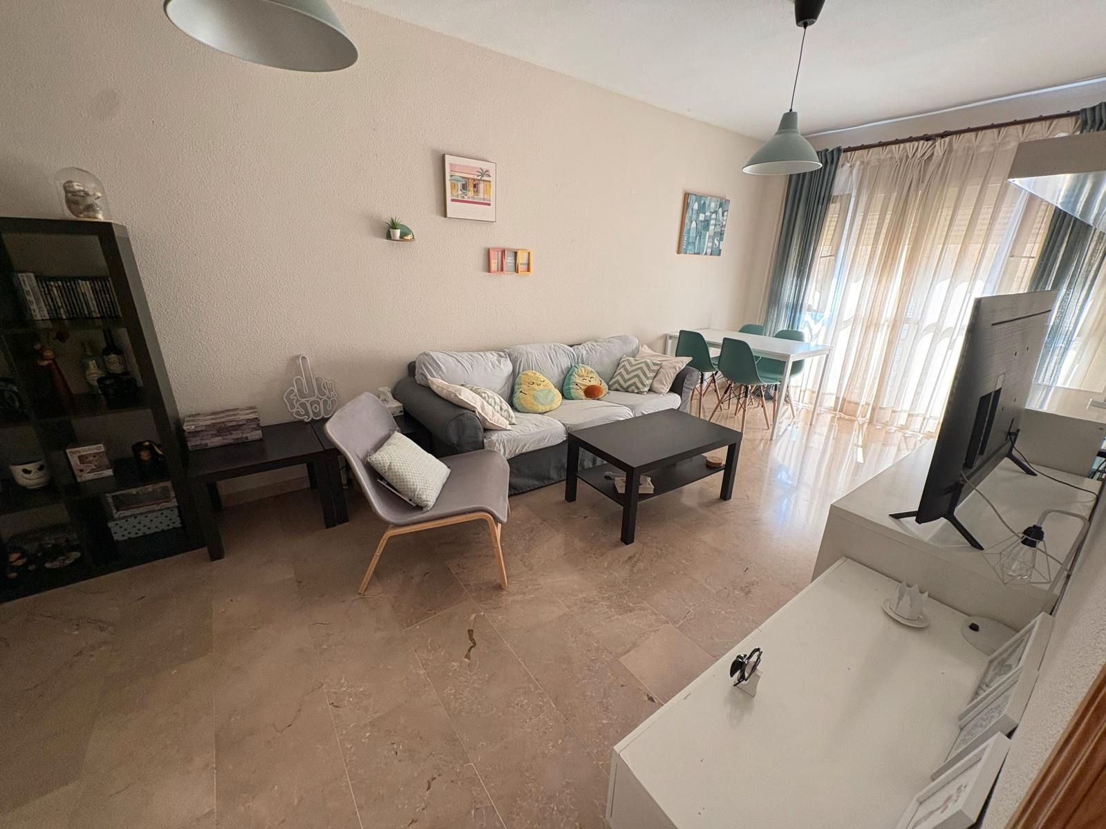 Living room of Flat to rent in Maracena  with Air Conditioner, Heating and Furnished