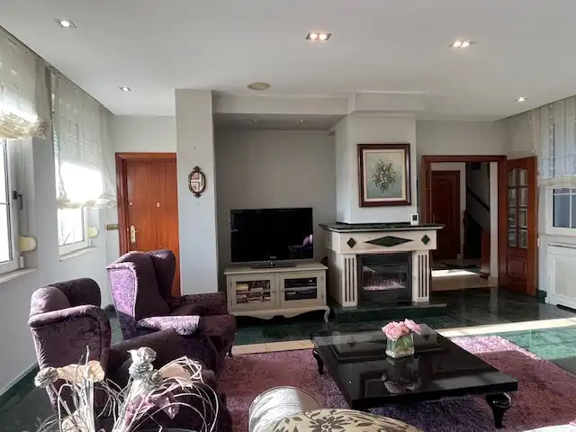 Sala de estar de Casa adosada en venta en Piélagos con Calefacción, Jardín privado y Terraza