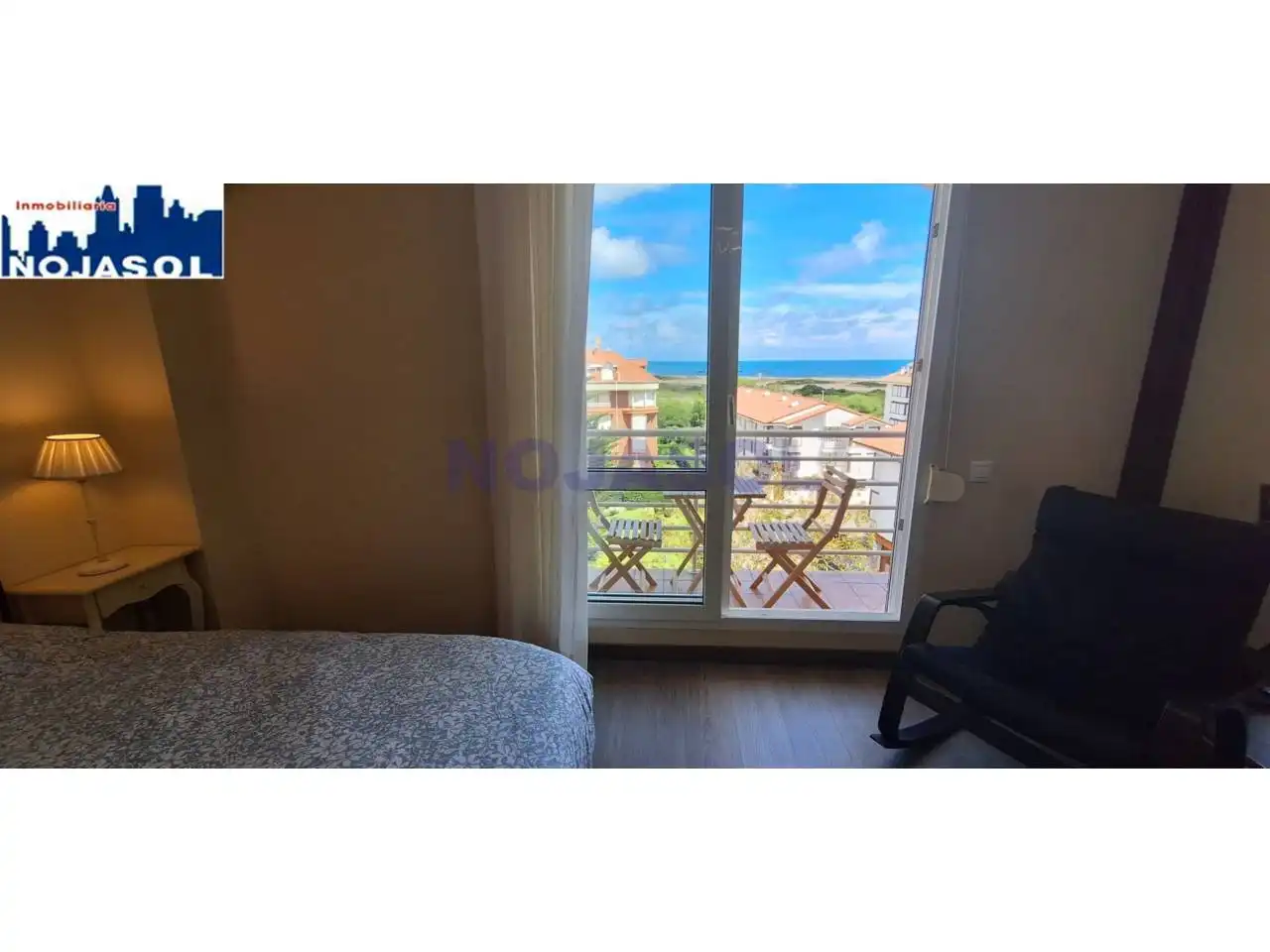 Habitación de Apartamento de alquiler en Noja con Calefacción, Terraza y Amueblado