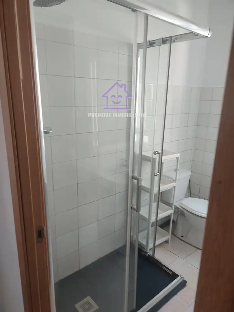 Badezimmer von Wohnung zur Miete in Arteixo