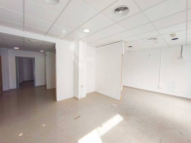 Local comercial en Venta en Sueca ciudad