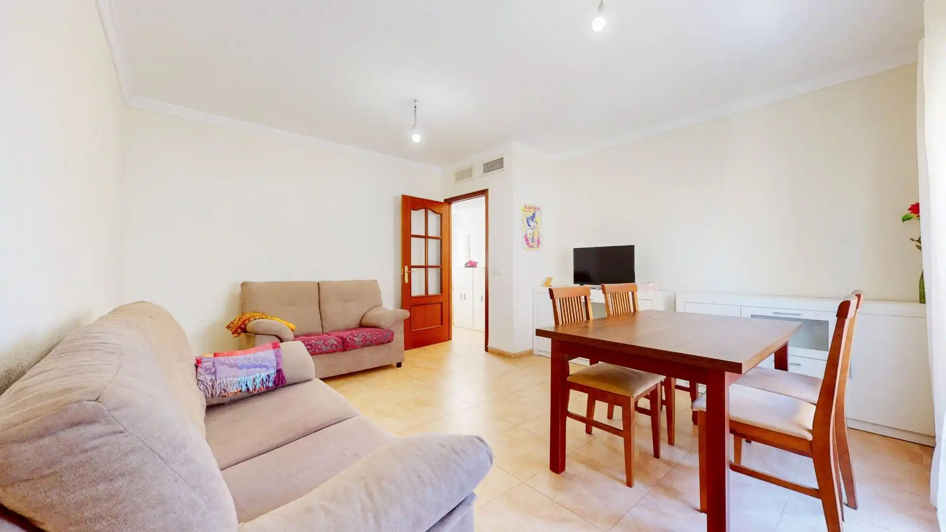 Living room of Flat for sale in Roquetas de Mar
