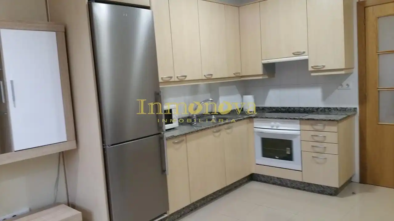 Cocina de Apartamento de alquiler en Baiona con Calefacción, Parquet y Trastero