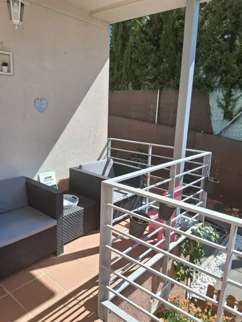 Terrasse von Einfamilien-Reihenhaus zum Verkauf in Uceda mit Heizung, Privatgarten und Abstellraum