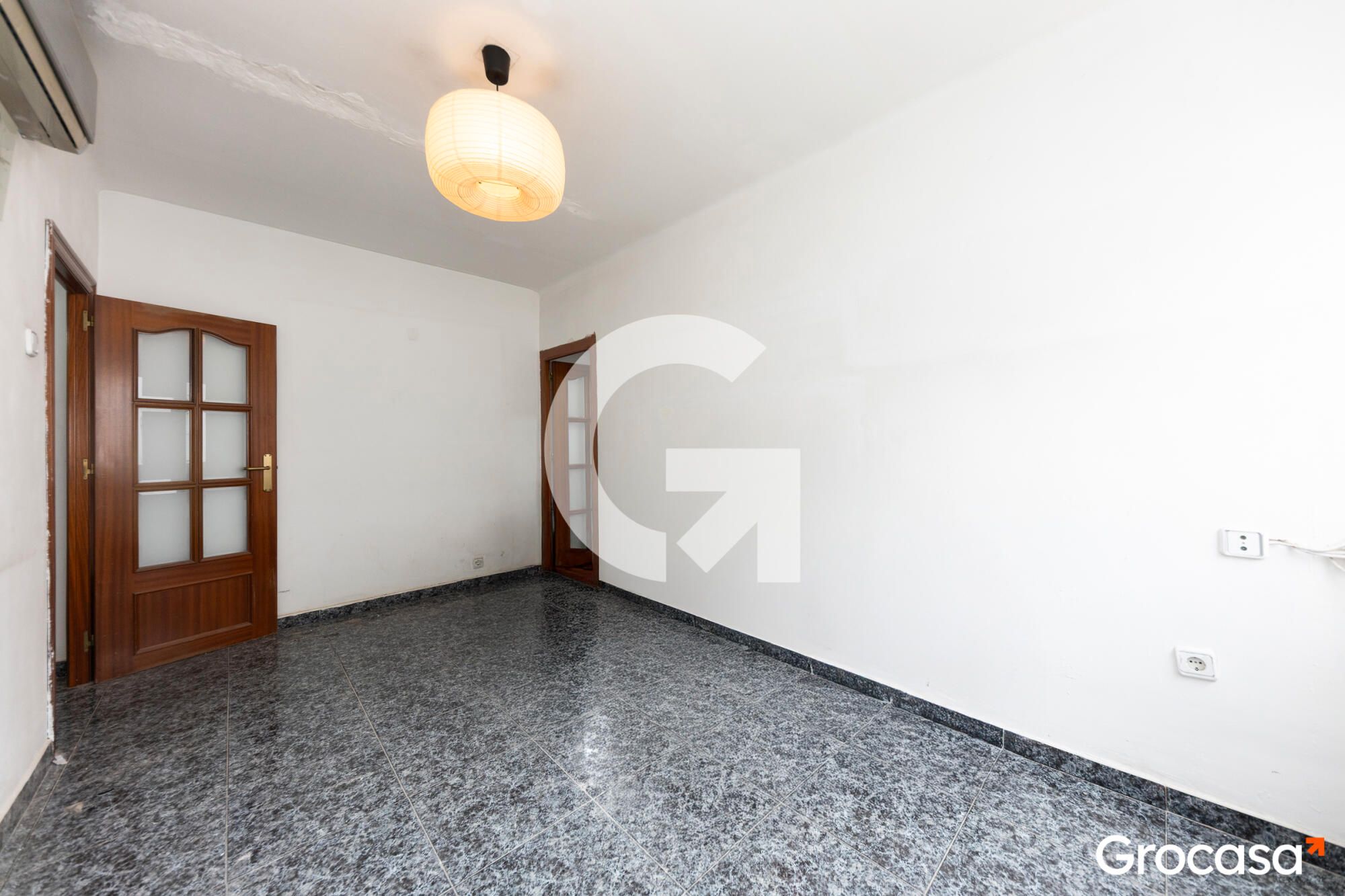 Sala d'estar de Pis en venda en Cornellà de Llobregat amb Aire condicionat, Calefacció i Forn