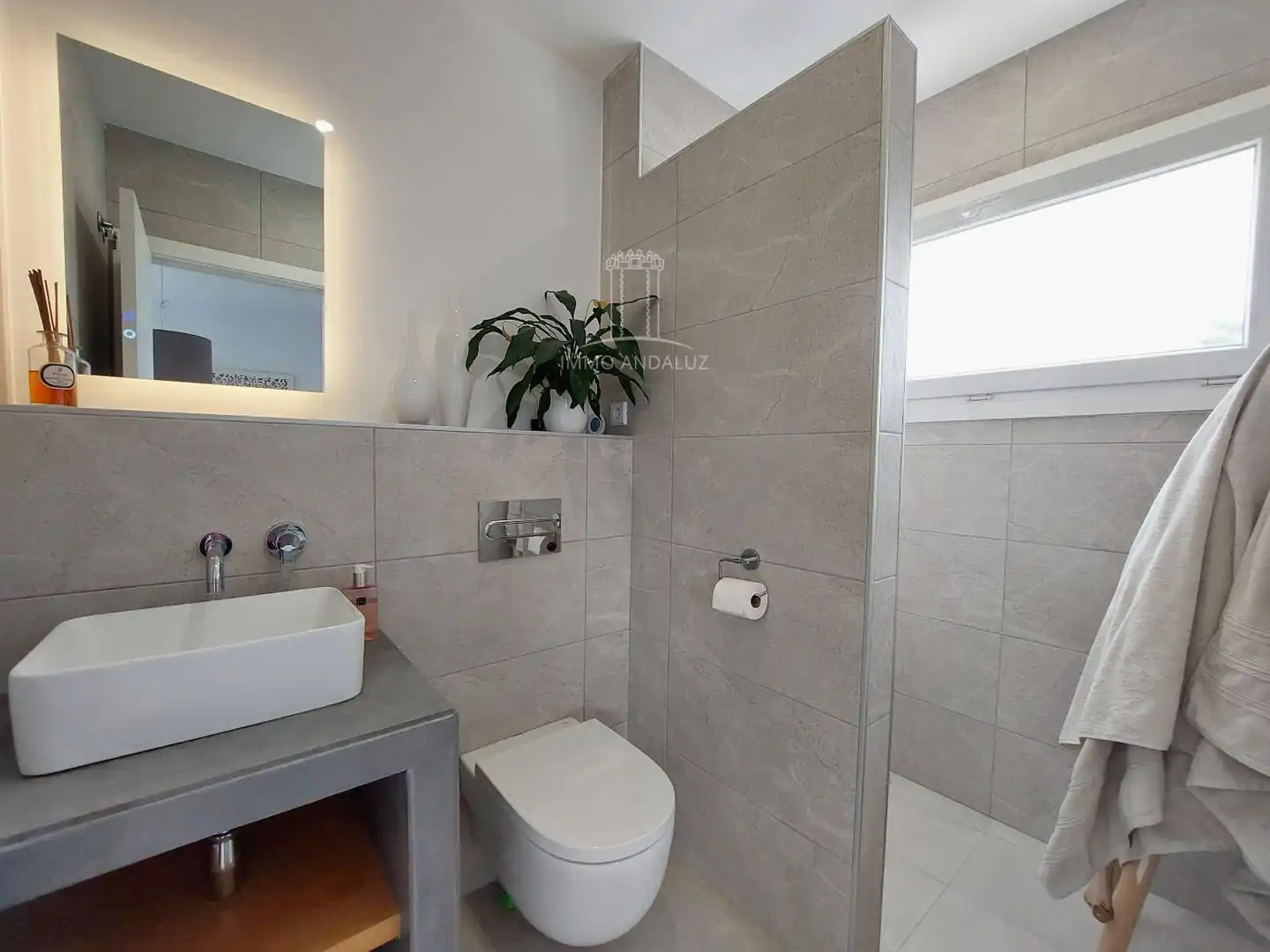 Badezimmer von Haus zum Verkauf in Chiclana de la Frontera mit Klimaanlage, Heizung und Schwimmbad