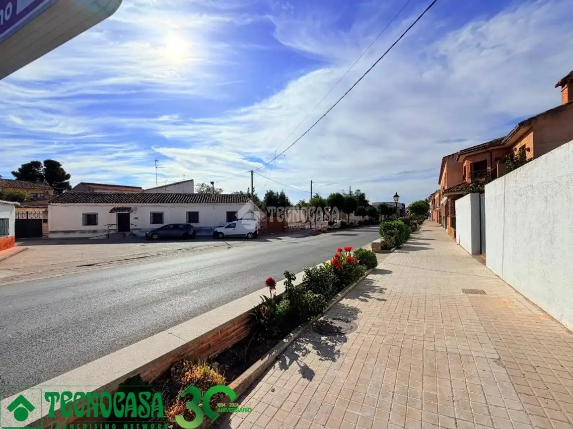 Vista exterior de Casa adosada en venda en Guadamur amb Calefacció