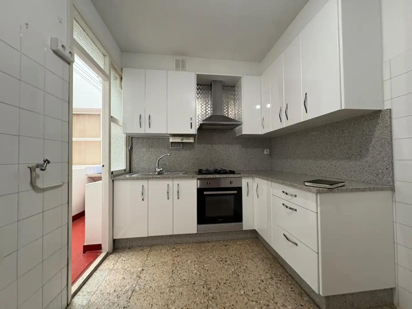 Piso en venta en Rúa Reis Católicos, imagen 2