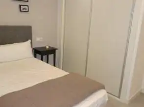 Habitación de Piso de alquiler en Gijón  con Calefacción, Parquet y Amueblado