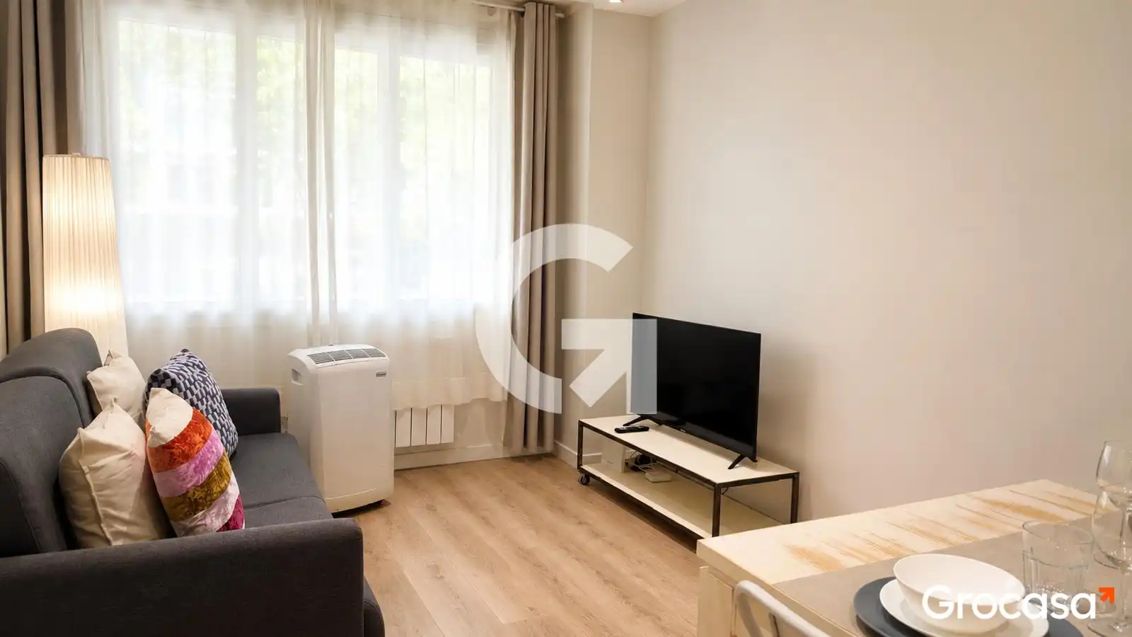 Living room of Flat for sale in Barcelona  with Heating, Furnished and Oven