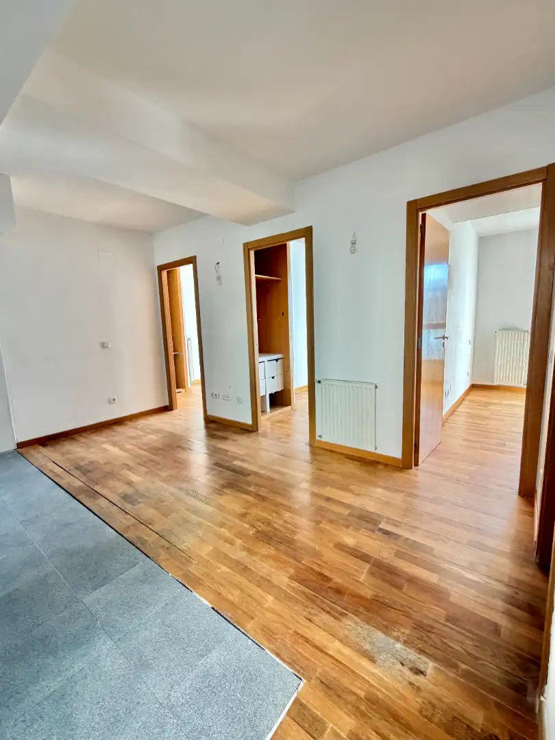 Habitación de Piso en venta en Madrid con Calefacción y Trastero