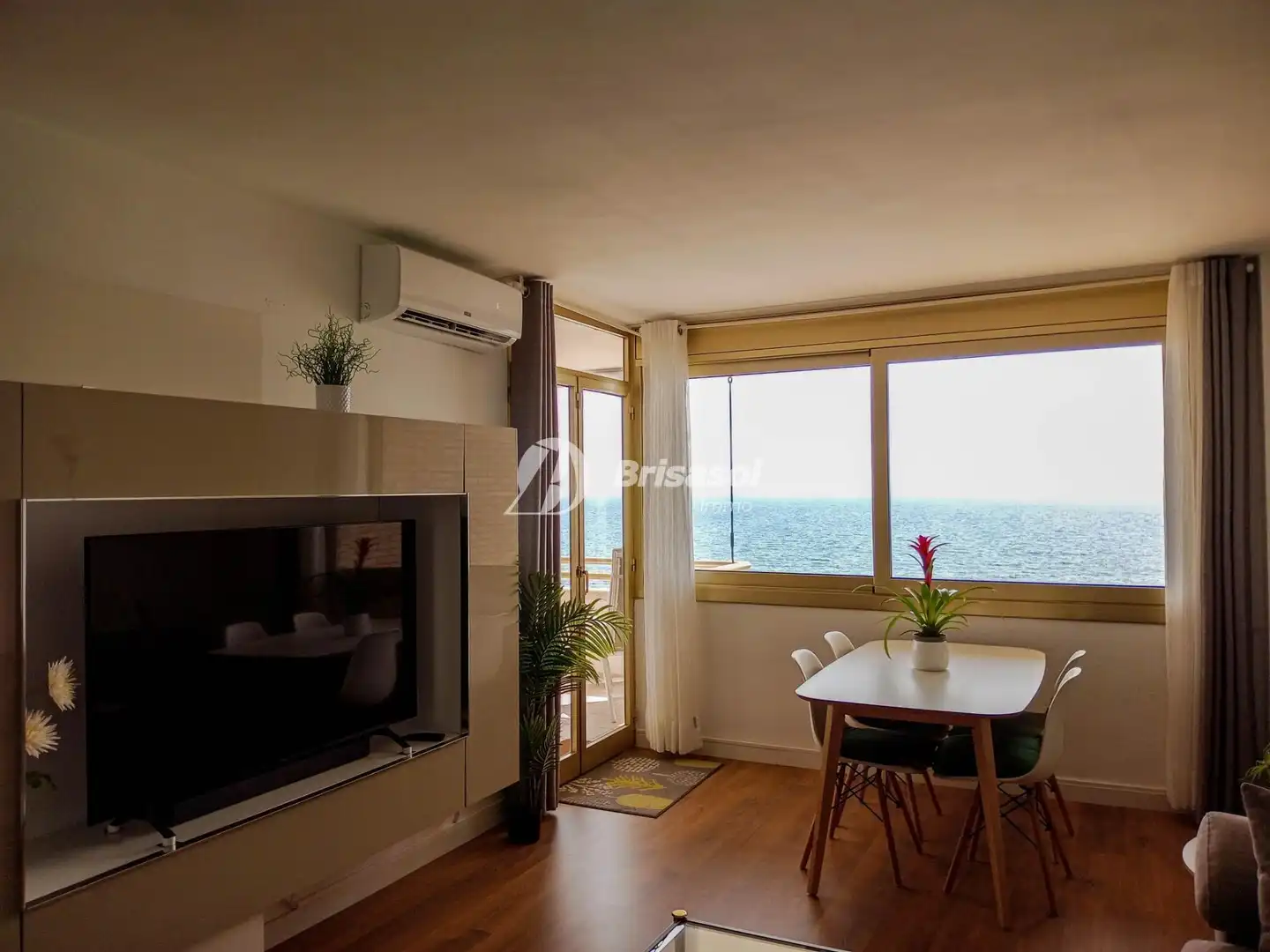 Sala de estar de Apartamento en venta en Mont-roig del Camp con Aire acondicionado, Calefacción y Terraza