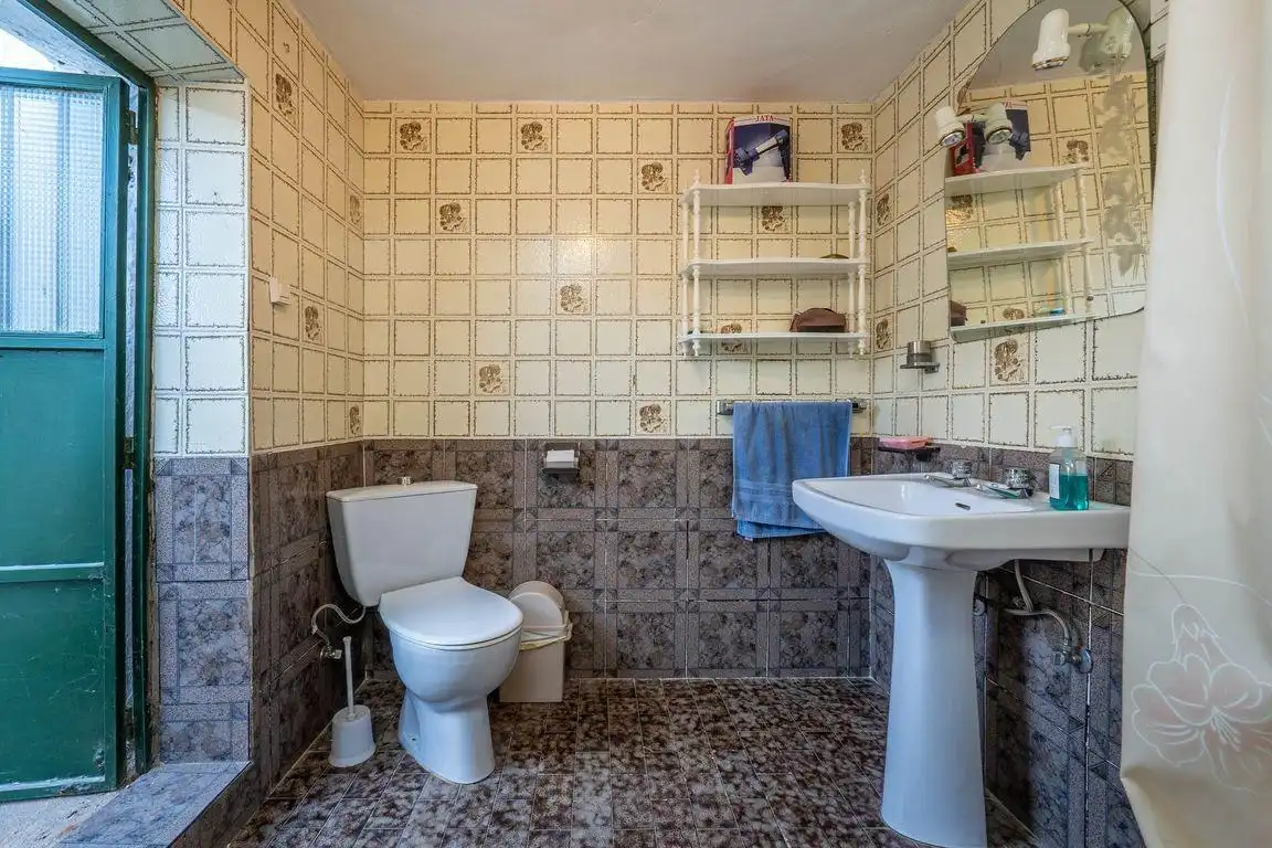 Bany de Casa o xalet en venda en Cacín amb Balcó