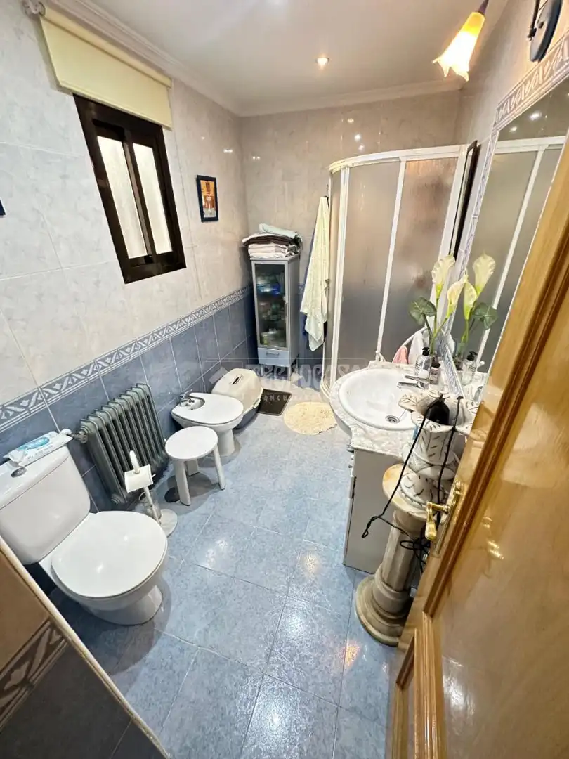 Baño de Casa o chalet en venta en Fuenlabrada con Calefacción, Jardín privado y Terraza