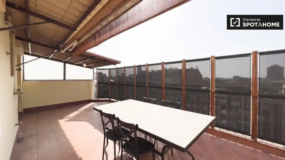 Piso con terraza en alquiler en Eixample, imagen 7