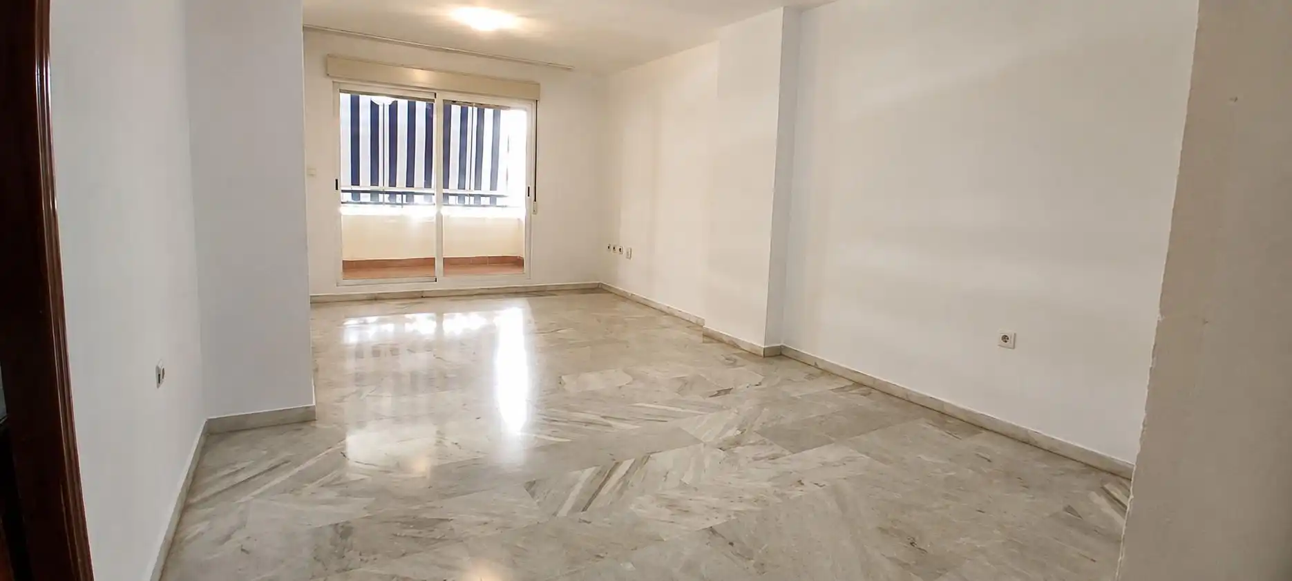 Wohnzimmer von Wohnung zum Verkauf in Marbella mit Terrasse und Gemeinschaftspool