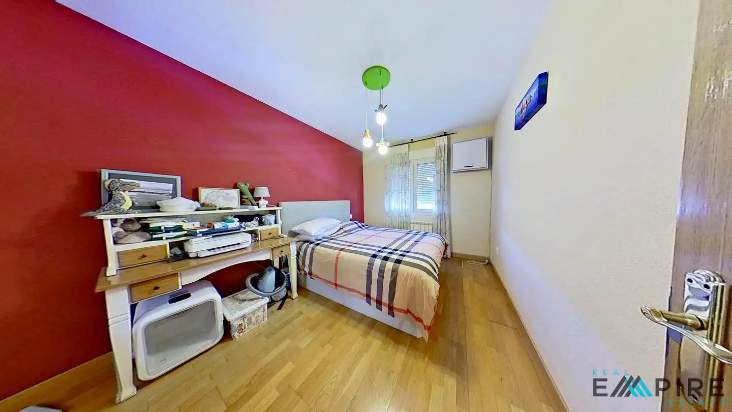 Habitación de Casa adosada en venta en Valdemoro con Aire acondicionado, Calefacción y Amueblado