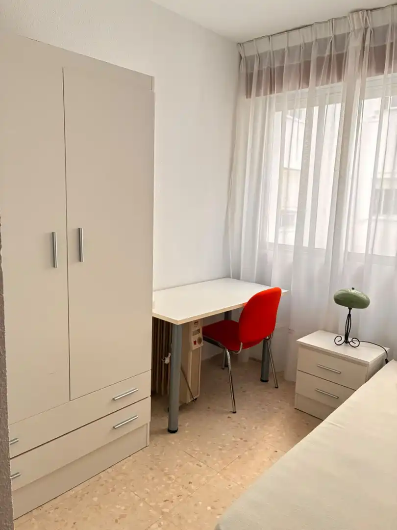 Piso con terraza en alquiler en Maria Auxiliadora - Barriada de Llera, imagen 11