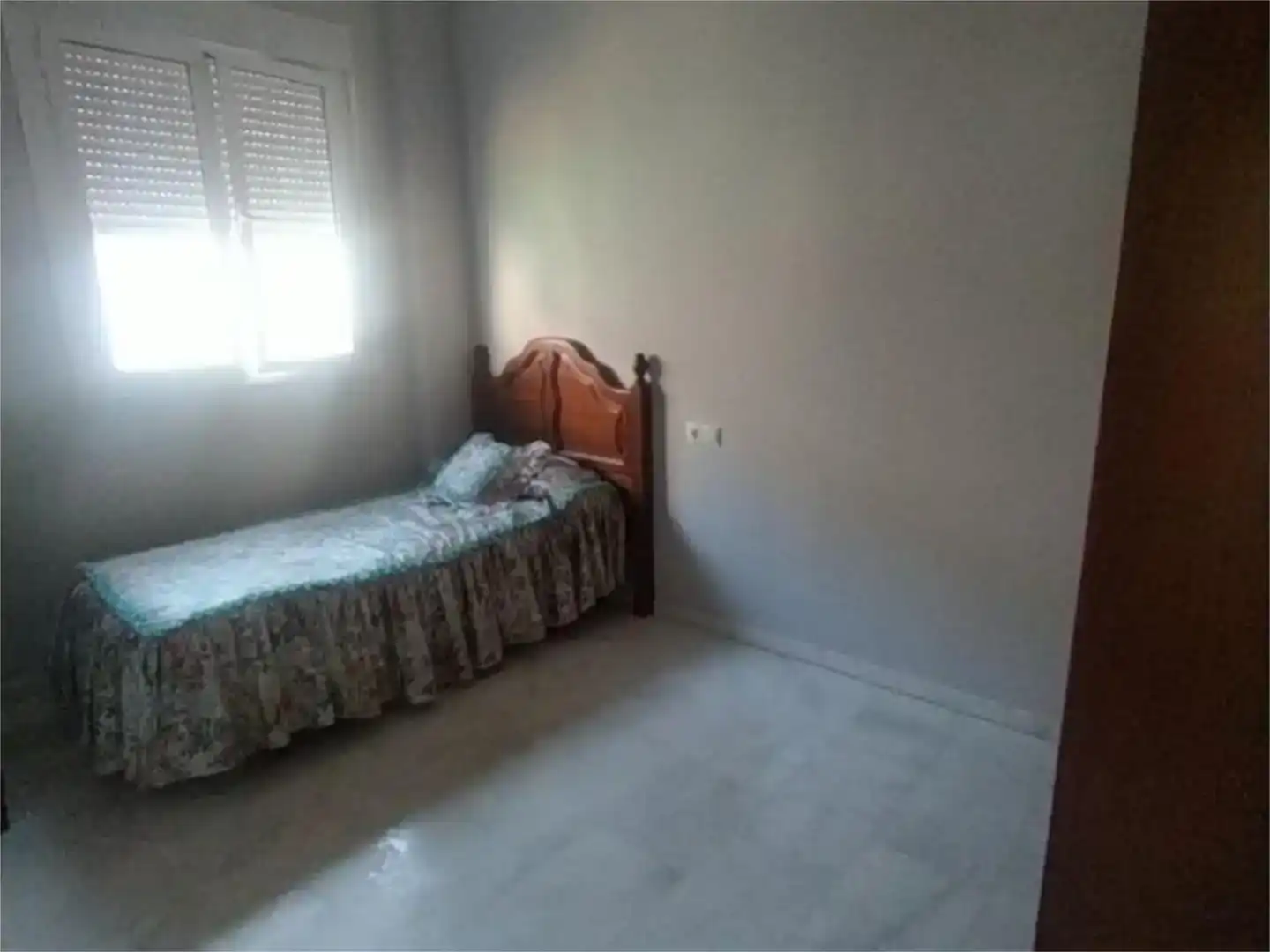 Bedroom of Detached homes for sale in Brenes, Sevilla