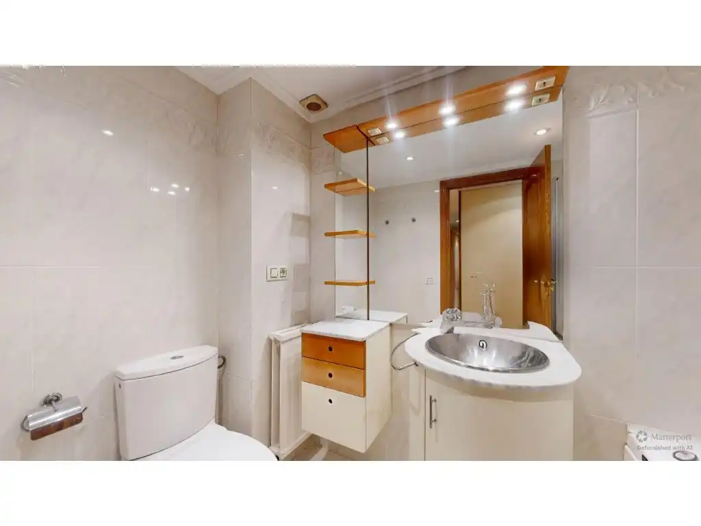 Flat for sale in Exposició