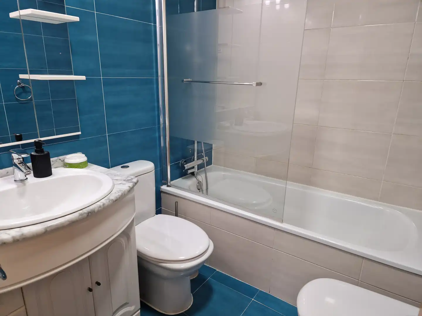Baño de Piso en venta en Mondéjar con Aire acondicionado, Calefacción y Parquet