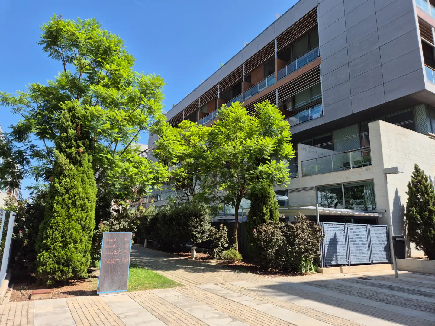 Außenansicht von Wohnung zum Verkauf in Valencia mit Klimaanlage, Heizung und Terrasse