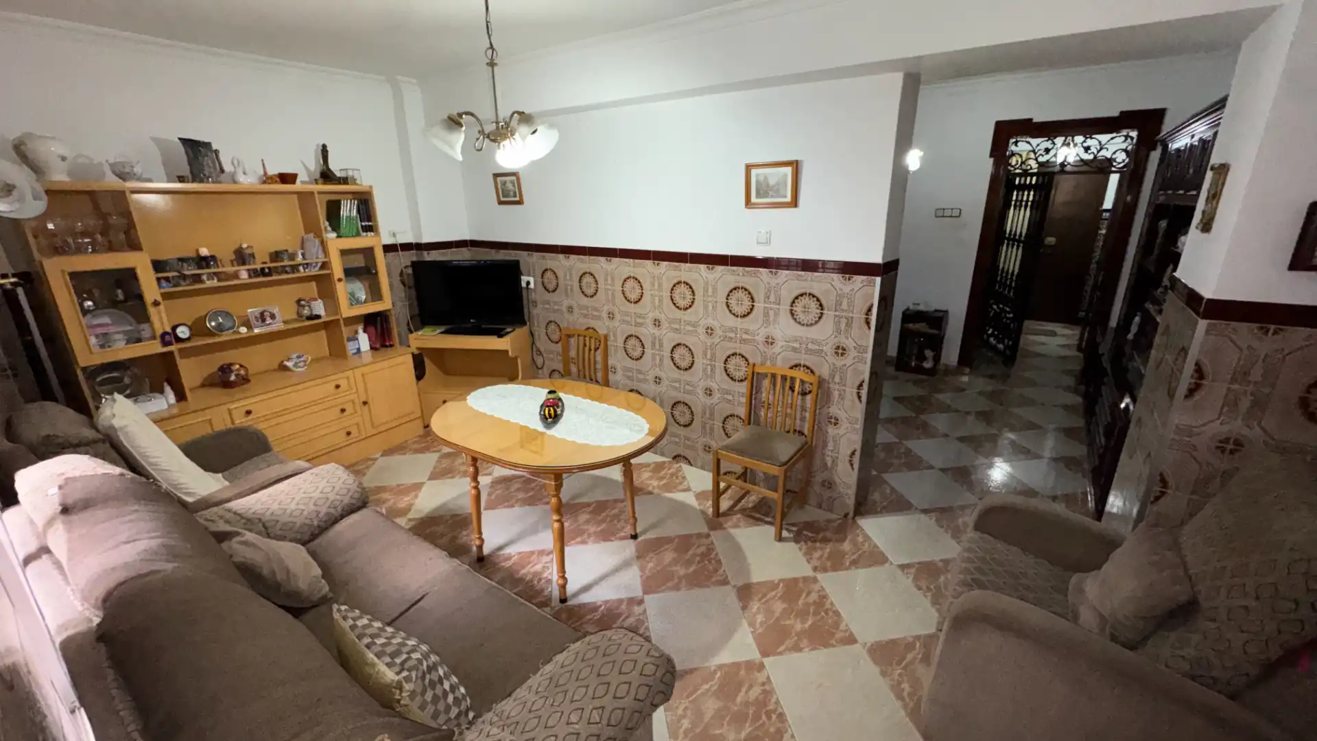 Sala d'estar de Casa o xalet en venda en Brenes amb Aire condicionat, Traster i Moblat