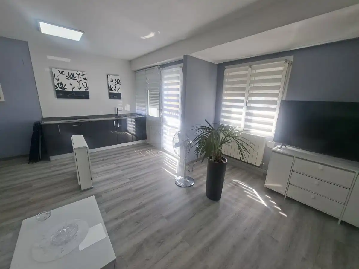Sala d'estar de Apartament en venda en Vitoria - Gasteiz amb Calefacció, Parquet i Terrassa