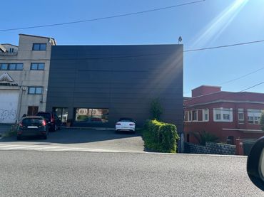 Local comercial de lloguer a Avenida Almeiras 15