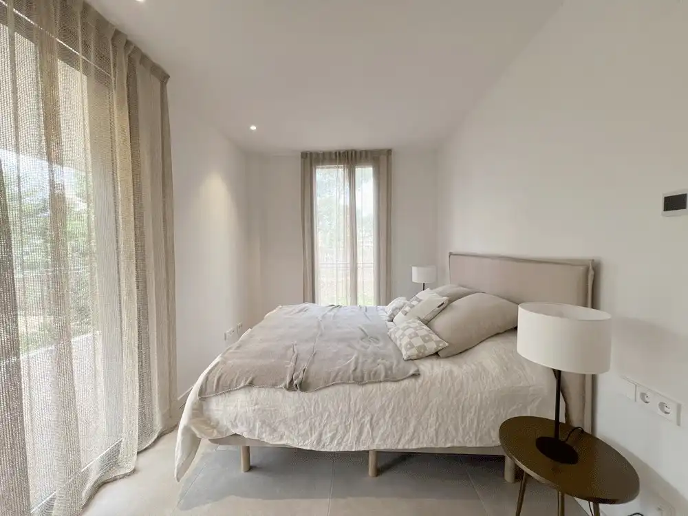 Schlafzimmer von Wohnung zur Miete in Salou mit Klimaanlage, Heizung und Terrasse