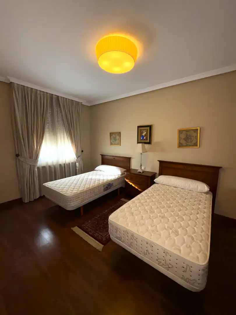 Habitación de Nave industrial en venta en Cedillo del Condado con Alarma