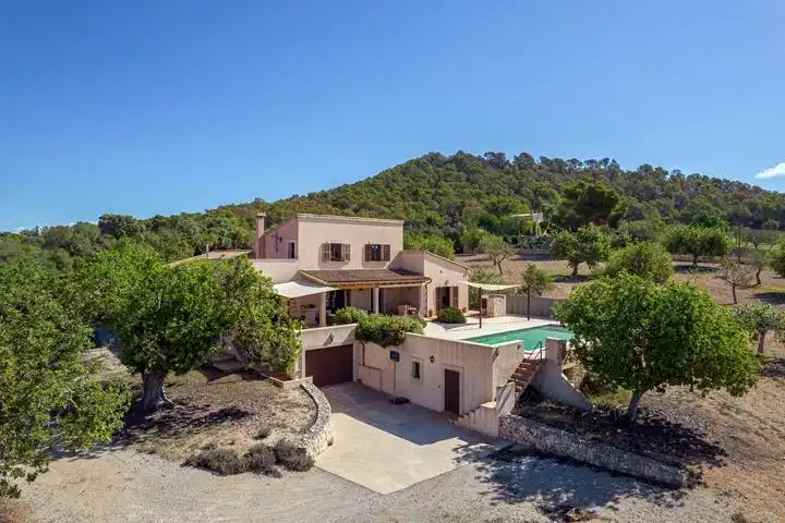 Vista exterior de Finca rústica en venda en Felanitx amb Aire condicionat, Jardí privat i Terrassa