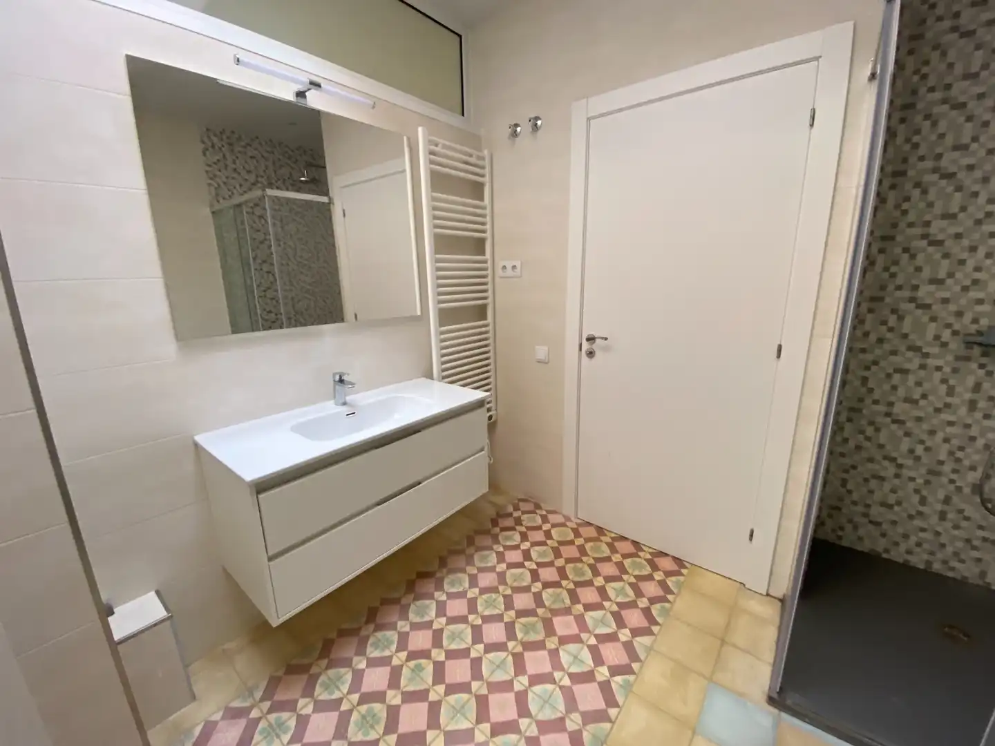 Bathroom of Flat for rent in Sant Cugat del Vallès  with Air Conditioner, Furnished and Oven