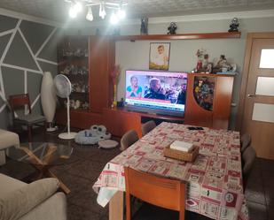 Sala d'estar de Pis en venda en Sant Joan Despí amb Aire condicionat i Balcó